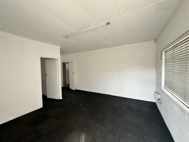 To Let Commercial Property for Rent in Ottery Western Cape
